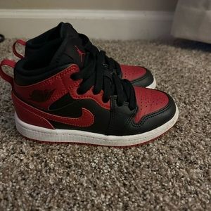 Air Jordan kids mid 1 size 11C
